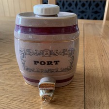 VINTAGE ROYAL VICTORIA WADE