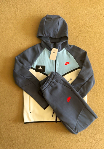 Nike tech fleece