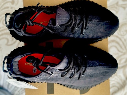 Last one adidas yeezy - one!,