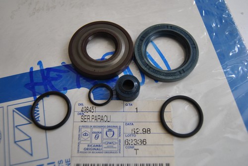 Engine oil seal set - set, for