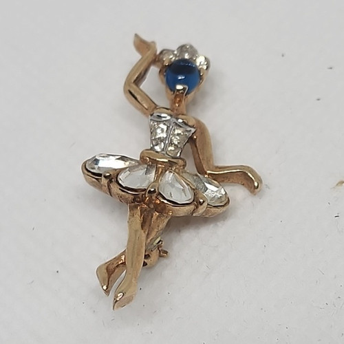 Trifari signed gold tone - gold,