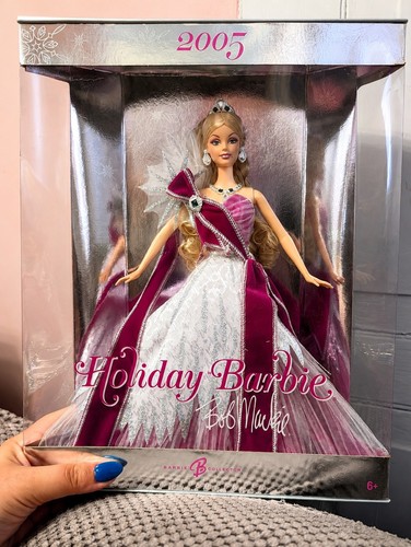 2005 holiday barbie doll - holiday,