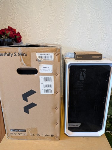 Fractal design meshify - design, 2