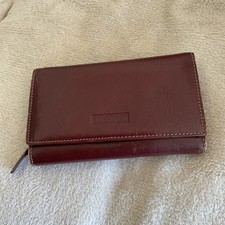 Golunski Real Leather Purse.