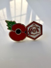 Arsenal FC & Remembrance Pin Badge – Dual Design 