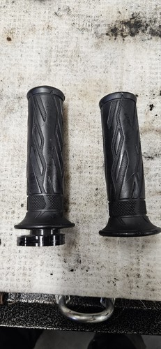 Suzuki gsxr 750 grips - 750,