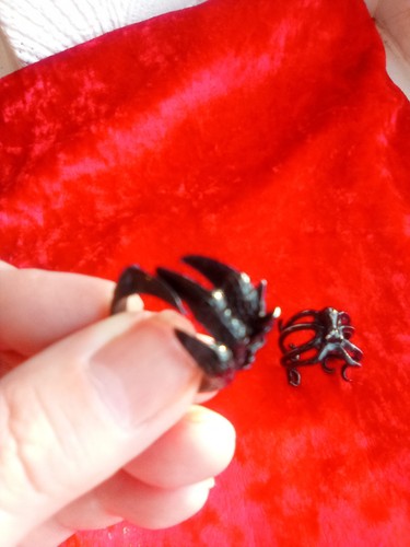 Gothic rings dragons claws - dragons,