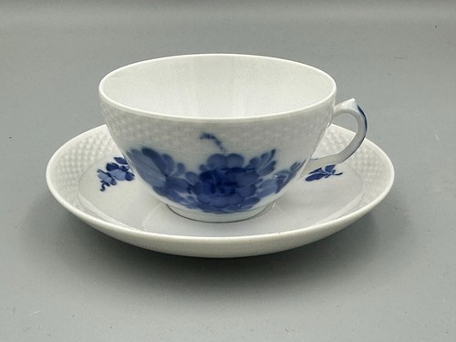 Royal copenhagen blue flower - blue,