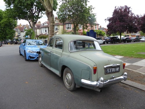 Photo 6x4 classic car outside - photo,
