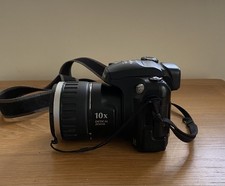 Fuji FinePix S5600 Compact