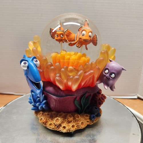 Disney finding nemo - disney, globe
