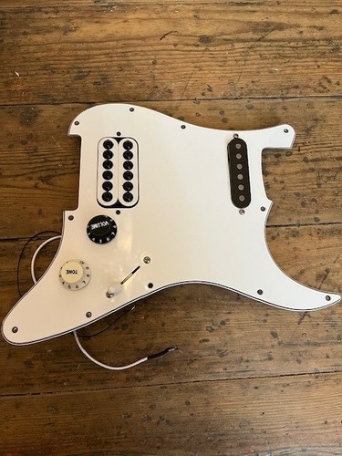 Loaded strat pickguard - strat, hs
