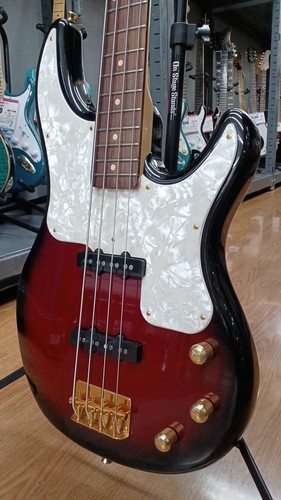 Yamaha electric bass - bb,