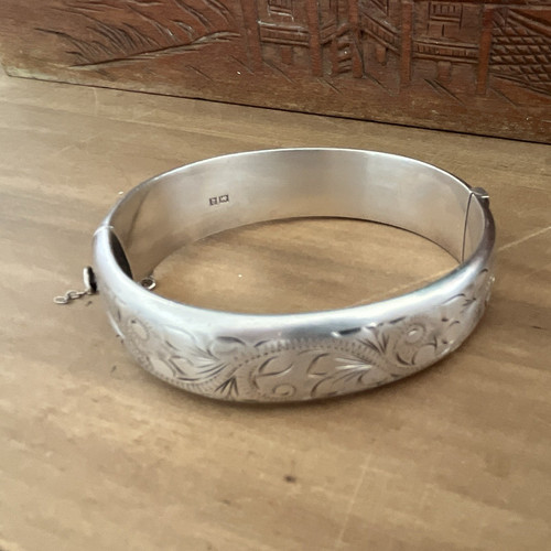 Vintage hinged engraved silver - engraved,