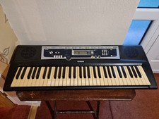 Yamaha PSR-215 Electronic Keyboard, 61 Keys – With Music Rest – Tested & Working