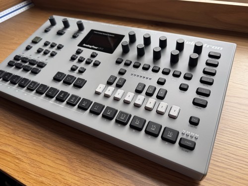 Elektron analog four - four, mk2/mkii