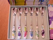 A LOVELY BOXED SET OF 6