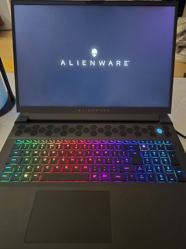 Alienware m18 gaming laptop - r2,