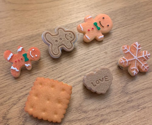 Cookie biscuit gingerbread pin - cookie,