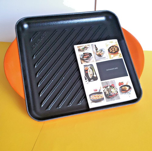 Creuset essentials cast - le,