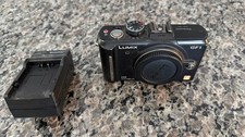 Panasonic LUMIX DMC-GF1 12.1MP