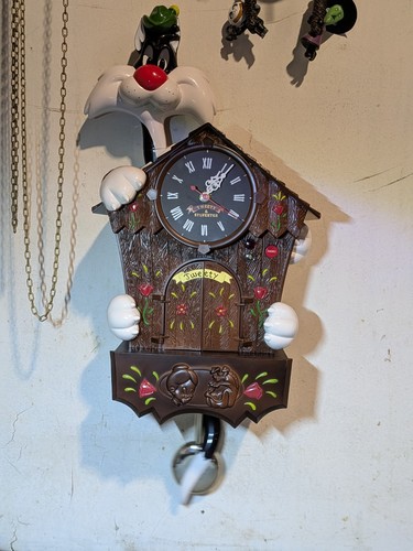 Collectable looney tunes - looney,