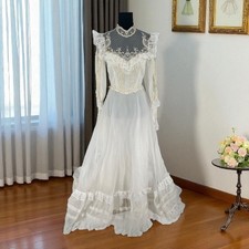 Vintage 1970’s Victorian