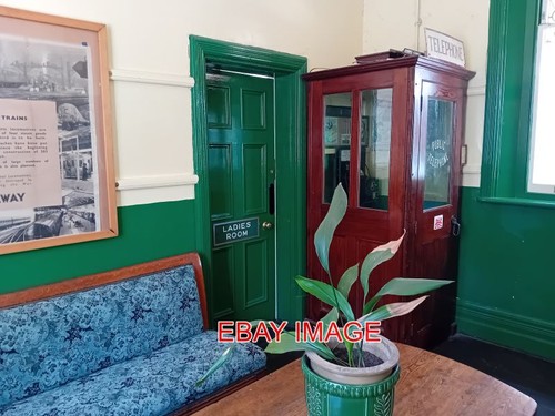 Photo horsted keynes station - horsted,