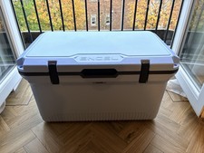 ENGEL Ultra Lite 60 56.8L Injection Molded Cooler Box 75 x 45.7x43.2CM BRAND NEW
