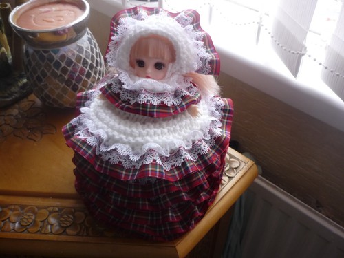 Knitting lace toilet roll - knitting,