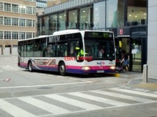 PHOTO  BUS REG W339 RJA AT