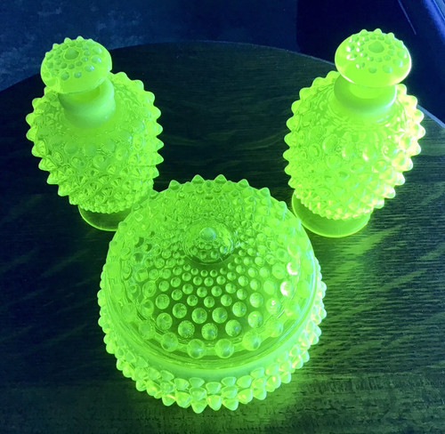 Vintage fenton art glass - fenton,