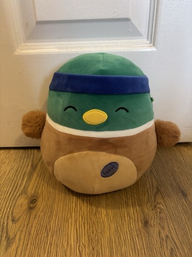 Rare squishmallow avery - 7.5",