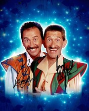 Barry & Paul ELLIOTT The Chuckle Brothers Double Signed Autographed 10X8 + COA