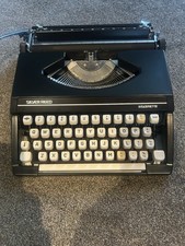 Silver-Reed Silverette Portable Manual Typewriter Black, White Keys, H67