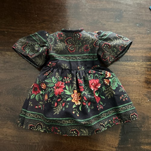 Nice vintage doll dress - nice,