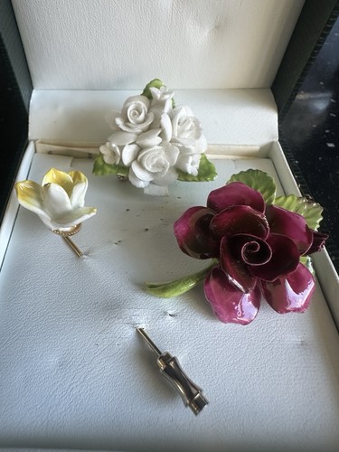 Vintage porcelain brooches - brooches,