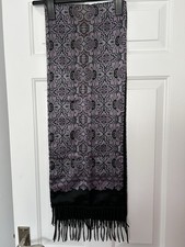 LLOYD ATTREE AND SMITH Gentlemens Smart Scarf Brand New