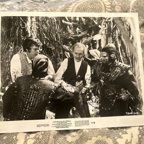 Signed 10x8 photo - photo, peter