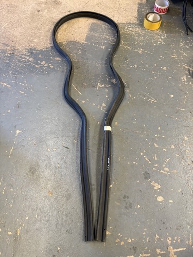 Boot trunk rear door seal - boot,