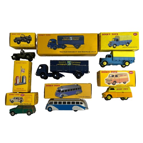 Group atlas dinky - group, 7x
