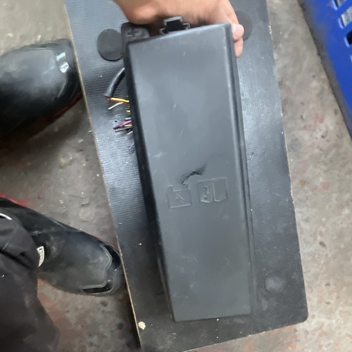 Fuse box land rover jaguar - rover,