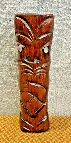 Vintage maori tiki totem - maori, hand