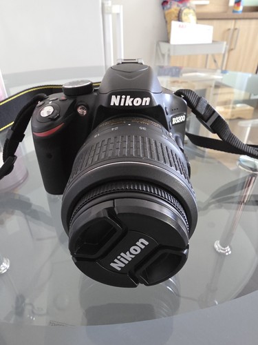 Nikon d3200 2mp digital - d,
