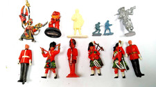 Mixed Vintage Toy Soldiers Job