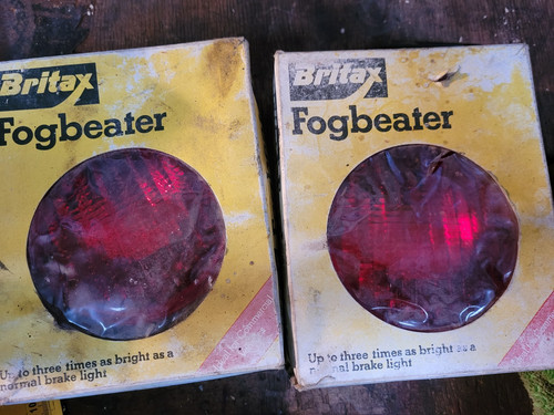 Pair brand new box retro - brand,