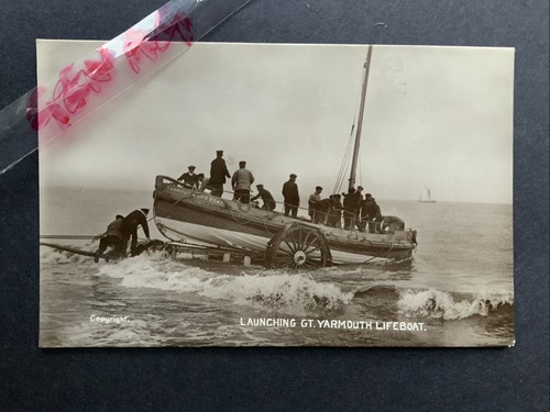 Norfolk yarmouth lifeboat - gt.,