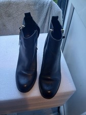 CARVELA BLACK CHELSEA BOOTS SZ 5/38