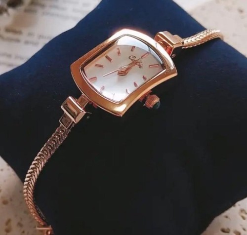 Vatsurica gwatch square - vatsurica,
