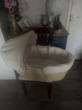 M&P Unisex Nursery Set Moses Basket & bedding, Curtains,Bouncy Chair, Mobile VGC